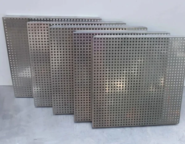 Inox đục lỗ 316