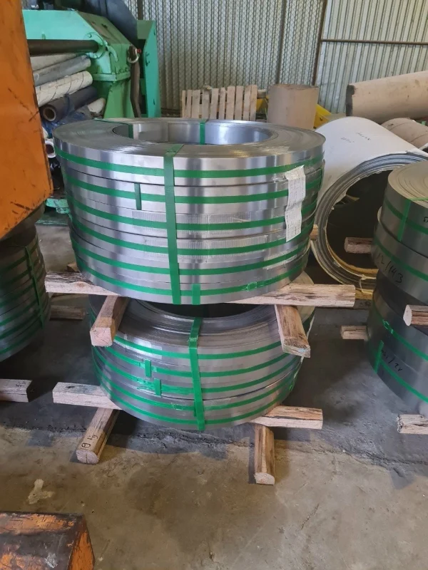 Dịch vụ gia công Xẻ cuộn inox